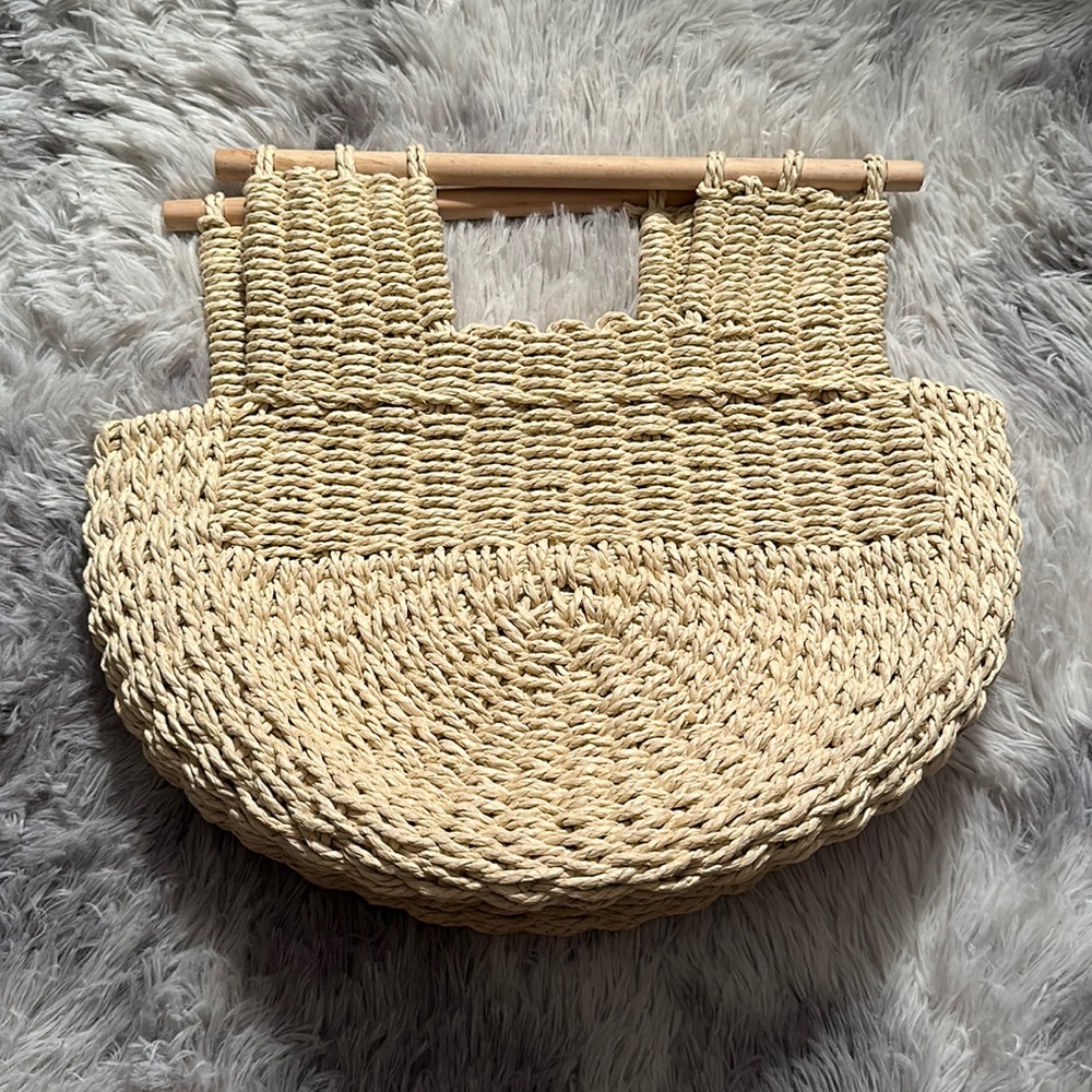 Beach purse or summer bag. New condition. Barely ever used.